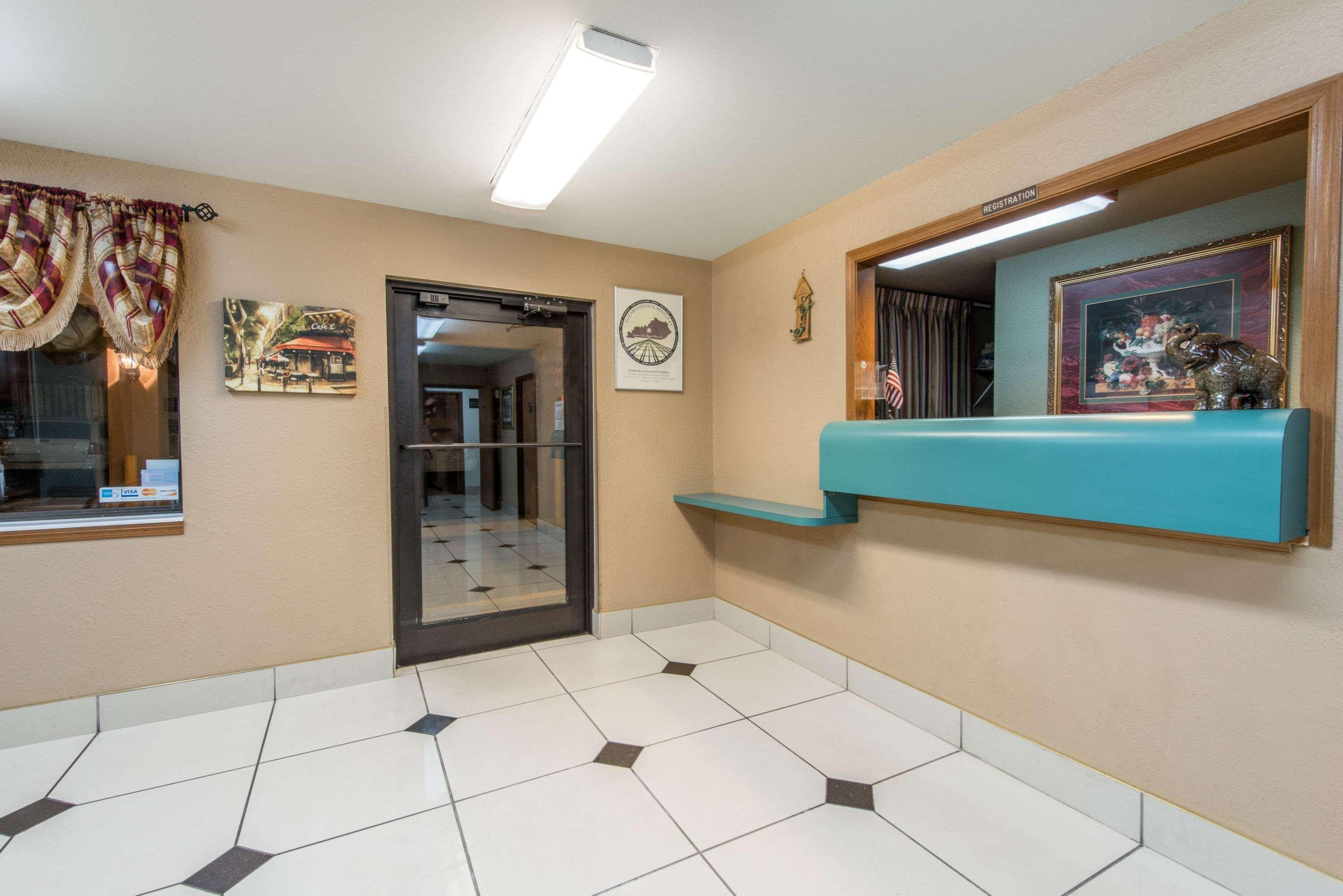 Super 8 By Wyndham Elizabethtown Otel Dış mekan fotoğraf