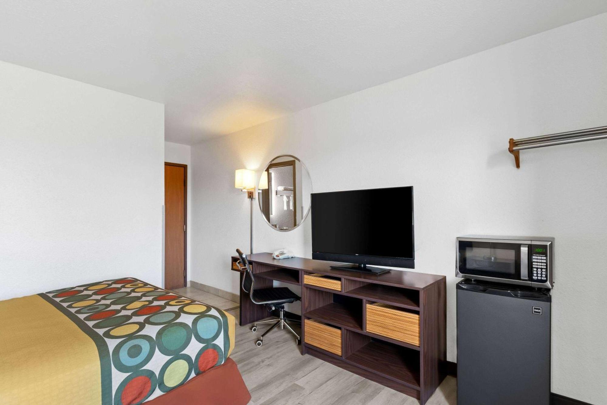 Super 8 By Wyndham Elizabethtown Otel Dış mekan fotoğraf